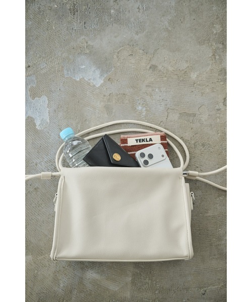 Anclear oui(アンクリアウィ)の「2WAYギャザーバッグ(ショルダーバッグ・レディース・Black/Beige/LT.Gray/White・F)」の9枚目の写真