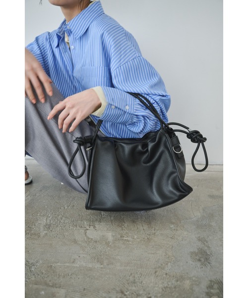 Anclear oui(アンクリアウィ)の「2WAYギャザーバッグ(ショルダーバッグ・レディース・Black/Beige/LT.Gray/White・F)」の11枚目の写真