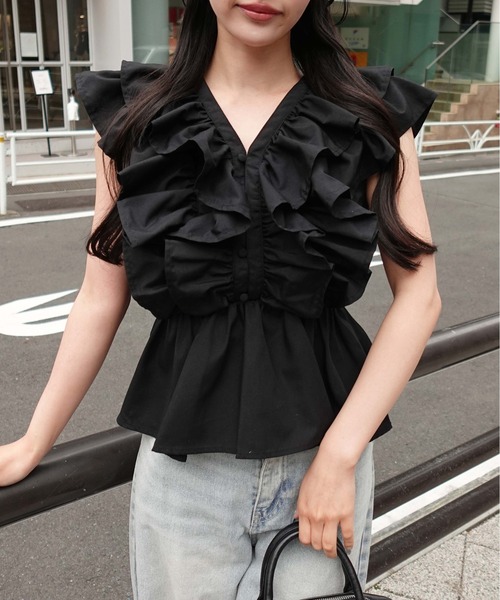INGNI SOELA(イングソエラ)の「【INGNI SOELA】フリルペプラムノースリブラウス/WEB限定(シャツ/ブラウス・レディース・ブルー/ブラック/オフホワイト・FREE)」の9枚目の写真