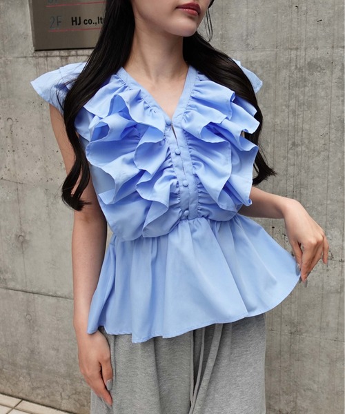 INGNI SOELA(イングソエラ)の「【INGNI SOELA】フリルペプラムノースリブラウス/WEB限定(シャツ/ブラウス・レディース・ブルー/ブラック/オフホワイト・FREE)」の15枚目の写真