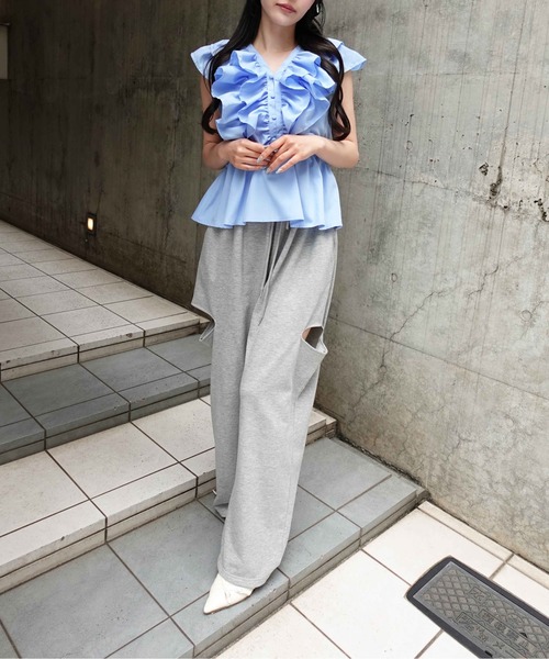 INGNI SOELA(イングソエラ)の「【INGNI SOELA】フリルペプラムノースリブラウス/WEB限定(シャツ/ブラウス・レディース・ブルー/ブラック/オフホワイト・FREE)」の19枚目の写真