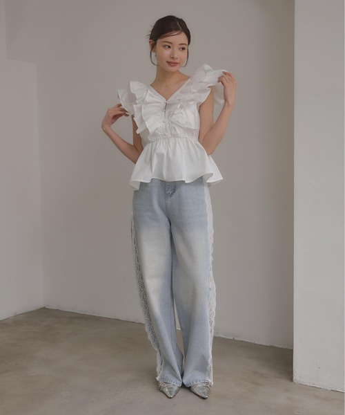 INGNI SOELA(イングソエラ)の「【INGNI SOELA】フリルペプラムノースリブラウス/WEB限定(シャツ/ブラウス・レディース・ブルー/ブラック/オフホワイト・FREE)」の5枚目の写真