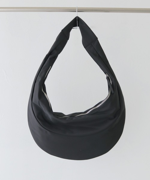cheriella(シェリエラ)の「【cheriella】ワンショルダーホーボーバッグ ONE-SHOULDER HOBO BAG(ショルダーバッグ・レディース・ブラック/アイボリー/ブラウン・FREE)」の6枚目の写真