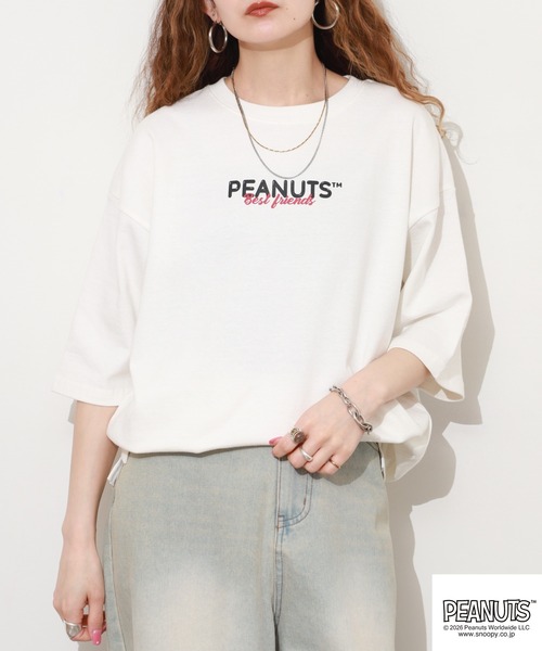 PEANUTS(ピーナッツ)の「PEANUTS フレンズ柄サガラ刺繍ヘビーウェイトドロップショルダーT 半袖(Tシャツ/カットソー・メンズ・ネイビー/グレイッシュベージュ/オフホワイト・M/L/LL)」の15枚目の写真
