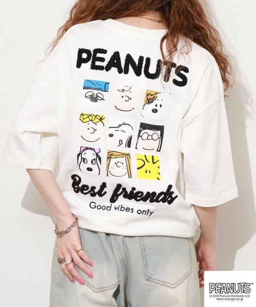 PEANUTS(ピーナッツ)の「PEANUTS フレンズ柄サガラ刺繍ヘビーウェイトドロップショルダーT 半袖(Tシャツ/カットソー・メンズ・ネイビー/グレイッシュベージュ/オフホワイト・M/L/LL)」の17枚目の写真