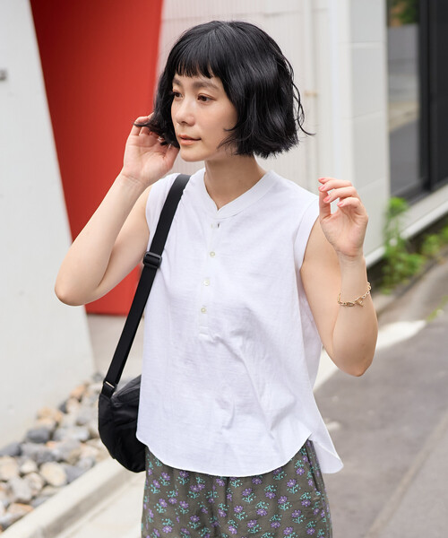 FREAK'S STORE(フリークスストア)の「Americana/アメリカーナ クロップド ノースリーブ ヘンリーネックトップス(Tシャツ/カットソー・レディース・グレー/ホワイト/ピンク・フリ-)」の9枚目の写真