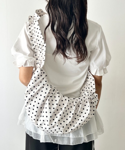 wears(ウェアーズ)の「2wayドットギャザーワンショルダーバッグ(ショルダーバッグ・レディース・ブラック/ホワイト・FREE)」の20枚目の写真