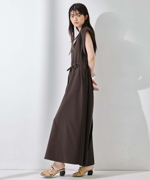 STUDIOUS（ステュディオス）の「【STUDIOUS/ステュディオス】Back Tucked Dress/バックタックドレス（ワンピース・レディース・ブラウン/ライトブルー/グレー・1/2）」の12枚目の写真
