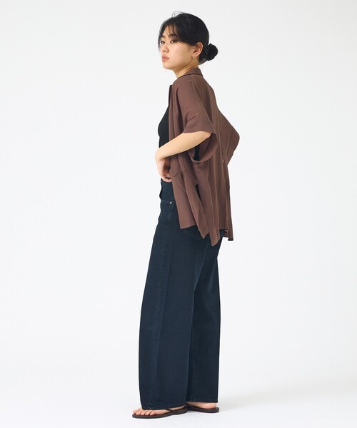 AGOLDE(エーゴールドイー)の「【AGOLDE/エーゴールドイー】Low Curve Crop Jean (Weightless) In Crushed クロップド カーブデニム(デニムパンツ・レディース・ブラック・24/25/26)」の17枚目の写真