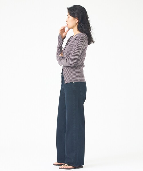 AGOLDE(エーゴールドイー)の「【AGOLDE/エーゴールドイー】Low Curve Crop Jean (Weightless) In Crushed クロップド カーブデニム(デニムパンツ・レディース・ブラック・24/25/26)」の13枚目の写真