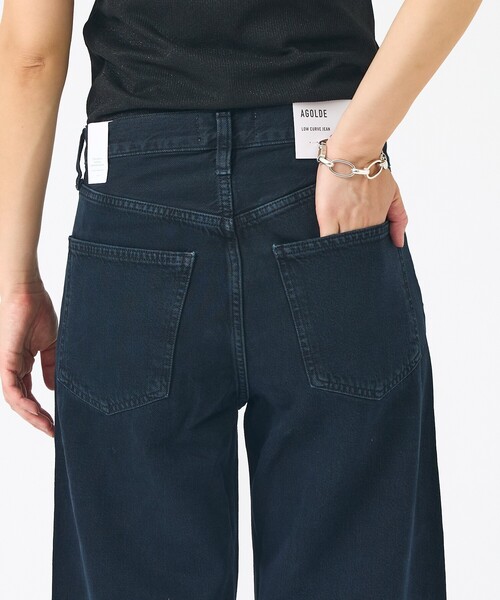AGOLDE(エーゴールドイー)の「【AGOLDE/エーゴールドイー】Low Curve Crop Jean (Weightless) In Crushed クロップド カーブデニム(デニムパンツ・レディース・ブラック・24/25/26)」の7枚目の写真