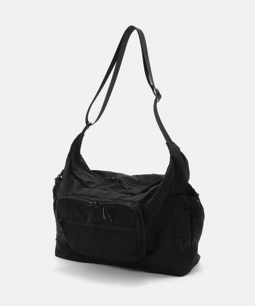 B.C STOCK(ベーセーストック)の「FELLOWWW / フェロー NY SHOULDER BAG(ショルダーバッグ・メンズ・ブラック/ブラウン/ネイビー・FREE)」の1枚目の写真