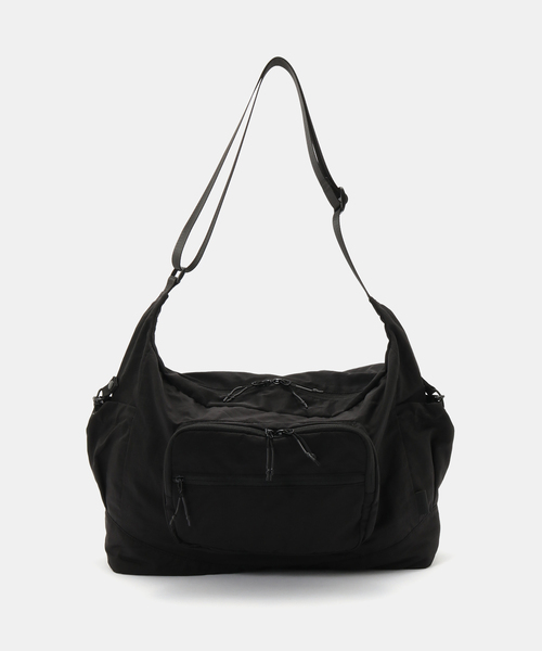 B.C STOCK(ベーセーストック)の「FELLOWWW / フェロー NY SHOULDER BAG(ショルダーバッグ・メンズ・ブラック/ブラウン/ネイビー・FREE)」の4枚目の写真