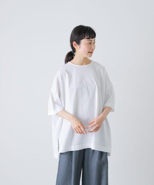 かぐれ(カグレ)の「オーバークルーネックカットソー(Tシャツ/カットソー・レディース・ブラック/オフホワイト・FREE)」の3枚目の写真