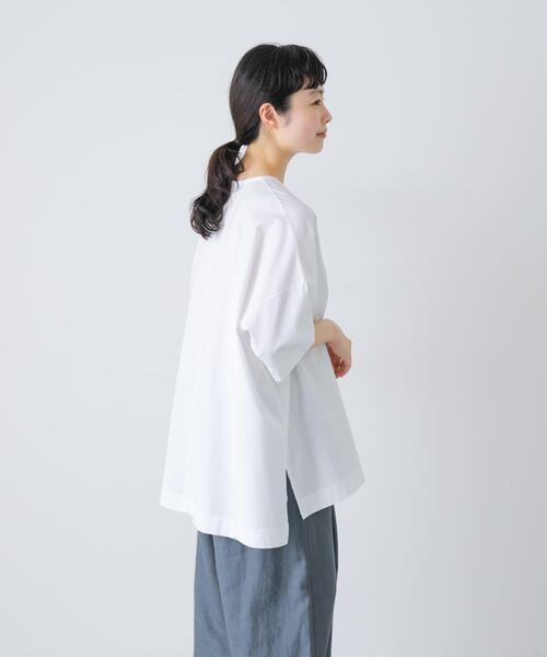 かぐれ(カグレ)の「オーバークルーネックカットソー(Tシャツ/カットソー・レディース・ブラック/オフホワイト・FREE)」の4枚目の写真