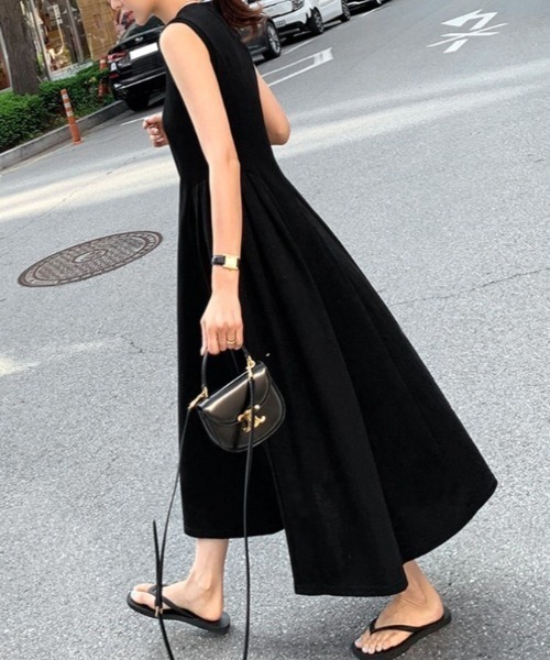 YUGA（ユーガ）の「YUGA_YGMC　　Korean-style　Sleeveless cut-and-sew dress（ワンピース・レディース・ブラック/カーキ/オフホワイト・FREE）」の8枚目の写真