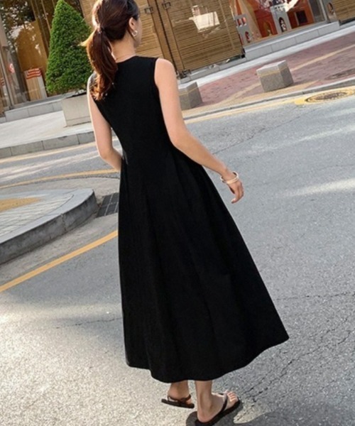 YUGA（ユーガ）の「YUGA_YGMC　　Korean-style　Sleeveless cut-and-sew dress（ワンピース・レディース・ブラック/カーキ/オフホワイト・FREE）」の14枚目の写真