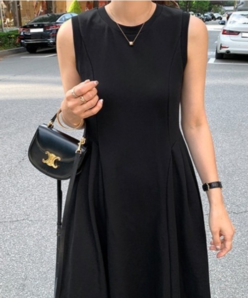 YUGA（ユーガ）の「YUGA_YGMC　　Korean-style　Sleeveless cut-and-sew dress（ワンピース・レディース・ブラック/カーキ/オフホワイト・FREE）」の6枚目の写真