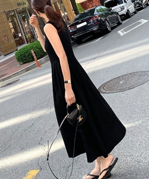 YUGA（ユーガ）の「YUGA_YGMC　　Korean-style　Sleeveless cut-and-sew dress（ワンピース・レディース・ブラック/カーキ/オフホワイト・FREE）」の9枚目の写真