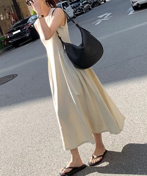 YUGA（ユーガ）の「YUGA_YGMC　　Korean-style　Sleeveless cut-and-sew dress（ワンピース・レディース・ブラック/カーキ/オフホワイト・FREE）」の20枚目の写真
