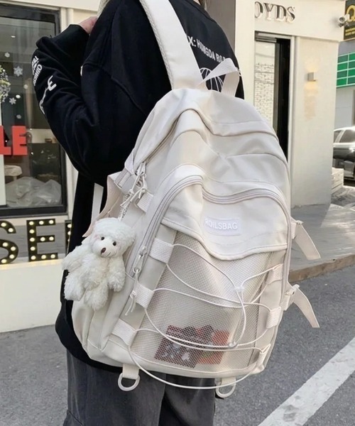HAILY(ヘイリー)の「フロントメッシュ×ドローコード多機能バックパック/通勤通学/リュック/ユニセックス(バックパック/リュック・レディース・ブラック/アイボリー・FREE)」の4枚目の写真