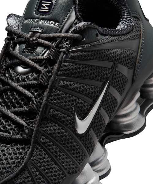 NIKE(ナイキ)の「NIKE W SHOX TL IH2559-001(スニーカー・メンズ・チャコールグレー・24cm/24.5cm/25cm/23.5cm)」の7枚目の写真