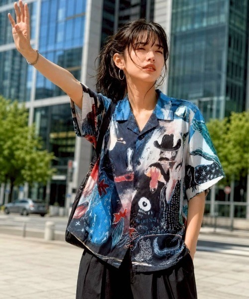 KAMINARI_TOKIO（カミナリトキオ）の「ミッドナイトアートグラフィックブラウス（シャツ/ブラウス・レディース・ブラック・FREE）」の5枚目の写真
