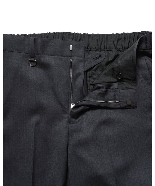SOPHNET.(ソフネット)の「WOOL GABARDINE SLIM-FIT SHIRRING SLACKS(スラックス・メンズ・チャコールグレー/ネイビー・3/4/2/1/5)」の6枚目の写真