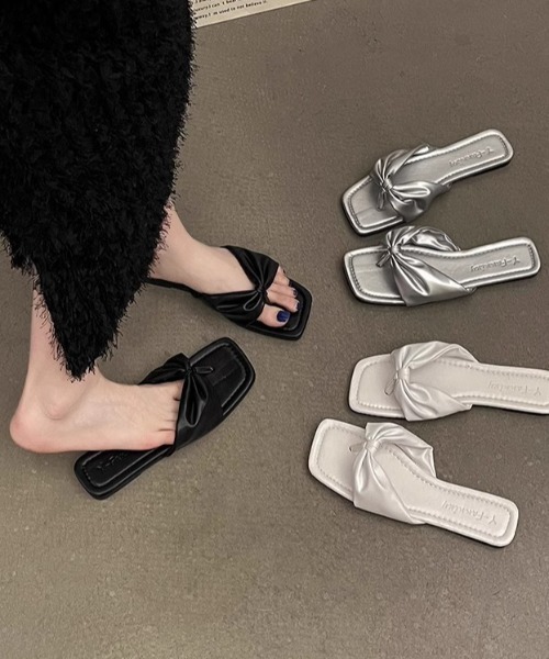 mebole(メボレ)の「フラットリボンサンダル(サンダル・レディース・ブラック/ホワイト/シルバー・SMALL/MEDIUM/LARGE)」の14枚目の写真