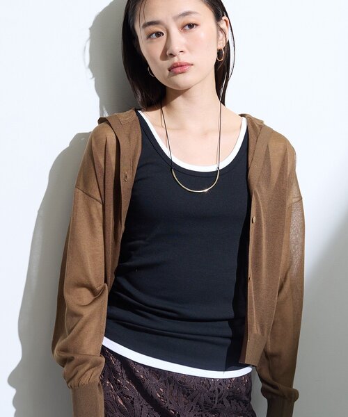 INDIVI(インディヴィ)の「【洗える/シアー】フーディー カーディガンニット(カーディガン/ボレロ・レディース・ブラウン系その他/オフホワイト/ブラック・13/15 /05/34/38/19)」の3枚目の写真