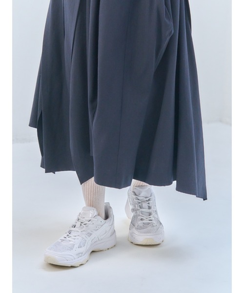 ASICS(アシックス)の「GEL-NUNOBIKI / ゲルヌノビキ(スニーカー・レディース・ホワイト×シルバー・22.5/24/26/24.5/28/25.5/27/27.5/25/26.5/23/23.5)」の17枚目の写真