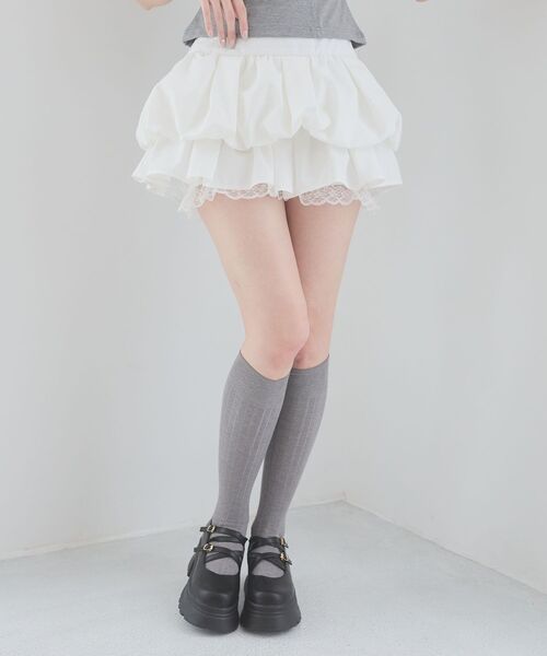 MAJESTIC LEGON(マジェスティックレゴン)の「裾レースバルーンミニスカパン(スカート・レディース・ホワイト系その他2/ブラック/アイボリー・MEDIUM)」の8枚目の写真