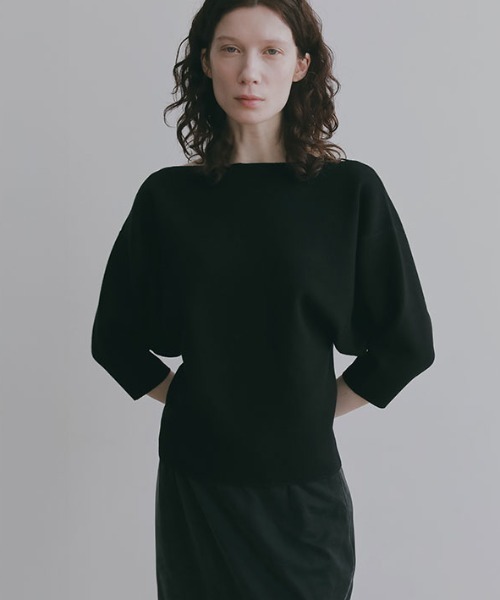 ETRE TOKYO(エトレトウキョウ)の「ボートネックニットプルオーバー(Tシャツ/カットソー・レディース・ネイビー/ブラック/レッド・FREE)」の1枚目の写真