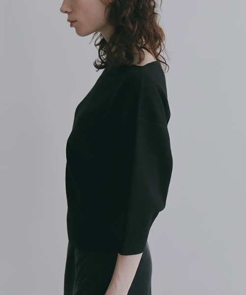 ETRE TOKYO(エトレトウキョウ)の「ボートネックニットプルオーバー(Tシャツ/カットソー・レディース・ネイビー/ブラック/レッド・FREE)」の14枚目の写真
