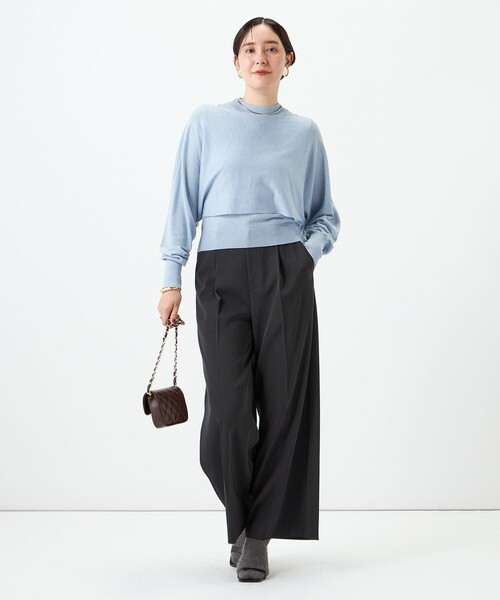 NOLLEY’S Sophi(ノーリーズソフィ)の「ノースリーブハイネック+ポンチョセット(ニット/セーター・レディース・ダークブラウン/サックスブルー/レッド・38)」の9枚目の写真