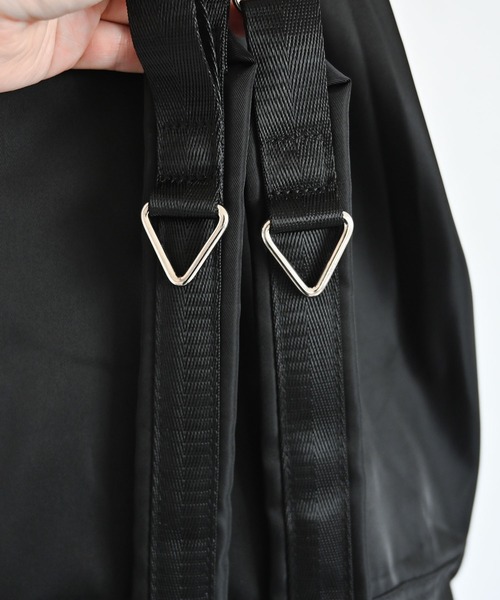 Editors Draw(エディターズドロー)の「【UNISEX】2way スリング ナップサック(バックパック/リュック・メンズ・グレー/ブラック・ONE SIZE)」の11枚目の写真