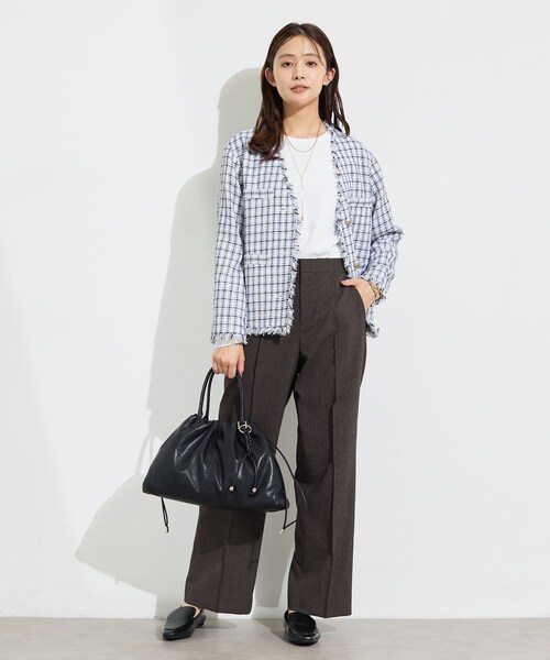 INDIVI(インディヴィ)の「【華やか/着回し力◎】上品ツイードVネックジャケット(ノーカラージャケット・レディース・サックスブルー系3/ブラック系3/ホワイト系6・13/15 /36/38/40/05/19)」の15枚目の写真