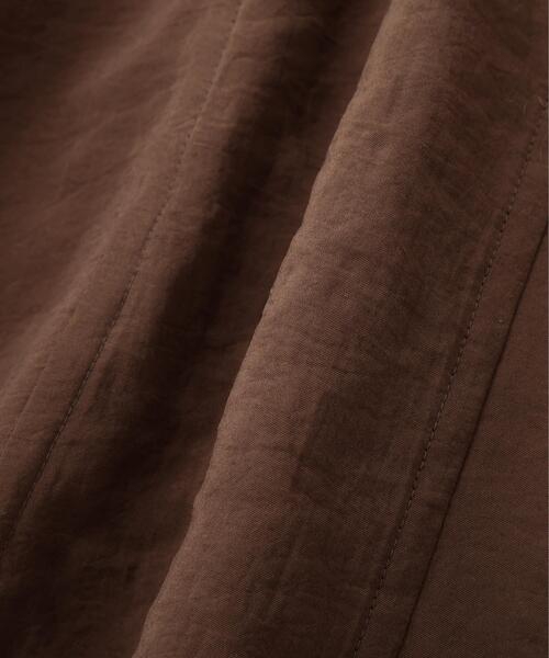 YLEVE(イレーヴ)の「YLEVE / RAYON-POLYESTER BROAD BLOUSE(シャツ/ブラウス・レディース・ブラウン/ブラック/ホワイト・1)」の18枚目の写真