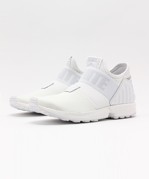 Ray BEAMS（レイビームス）の「●White Mountaineering×adidas / ZX FLUX（スニーカー・レディース・ホワイト/ブラック・24.5cm/24.0cm/23.5cm/25.0cm）」の2枚目の写真