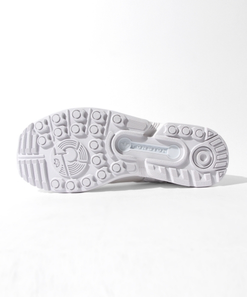 Ray BEAMS（レイビームス）の「●White Mountaineering×adidas / ZX FLUX（スニーカー・レディース・ホワイト/ブラック・24.5cm/24.0cm/23.5cm/25.0cm）」の8枚目の写真