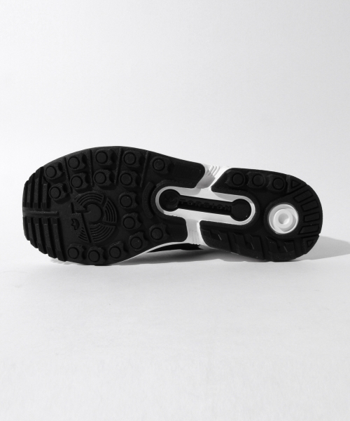 Ray BEAMS（レイビームス）の「●White Mountaineering×adidas / ZX FLUX（スニーカー・レディース・ホワイト/ブラック・24.5cm/24.0cm/23.5cm/25.0cm）」の13枚目の写真