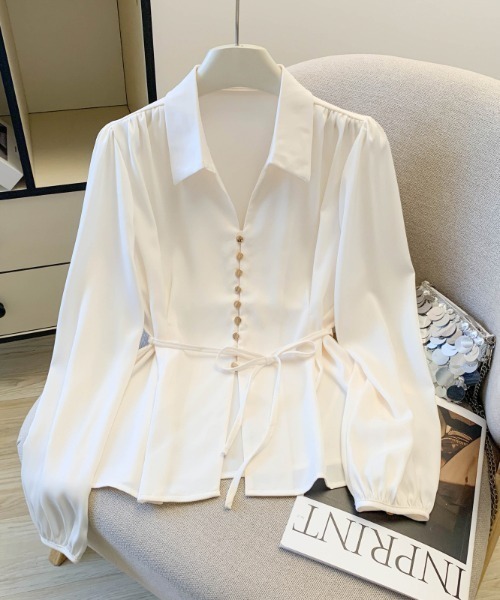 LUCPY(ラクピー)の「ウエストリボン ペプラムブラウス(シャツ/ブラウス・レディース・ホワイト/ピンク・SMALL/MEDIUM/LARGE/X-LARGE)」の1枚目の写真