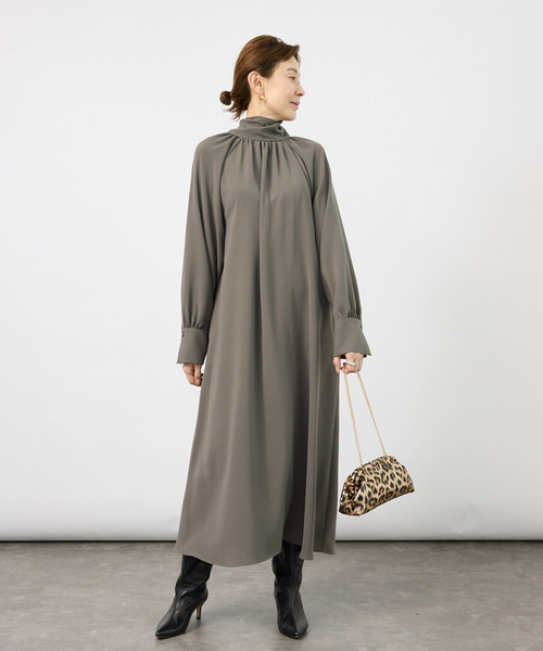 VERMEIL par iena(ヴェルメイユパーイエナ)の「《追加3》2WAY ボウタイワンピース(ワンピース・レディース・カーキ/ネイビー・FREE)」の3枚目の写真