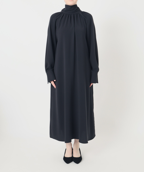 VERMEIL par iena(ヴェルメイユパーイエナ)の「《追加3》2WAY ボウタイワンピース(ワンピース・レディース・カーキ/ネイビー・FREE)」の13枚目の写真