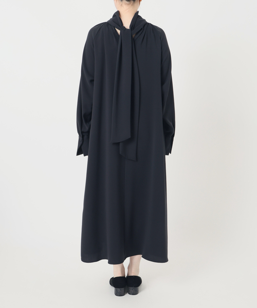 VERMEIL par iena(ヴェルメイユパーイエナ)の「《追加3》2WAY ボウタイワンピース(ワンピース・レディース・カーキ/ネイビー・FREE)」の15枚目の写真