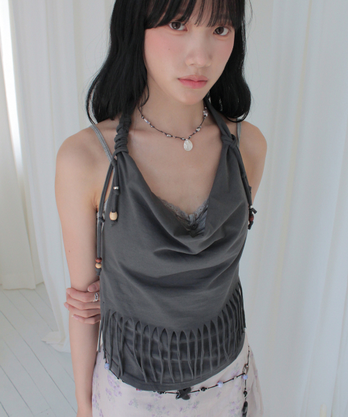 RUBATI(ルバティ)の「アニタ・ロ フリンジカウルホルターネック ノースリーブビーズトップ_チャコール(Tシャツ/カットソー・レディース・その他・1/2)」の1枚目の写真
