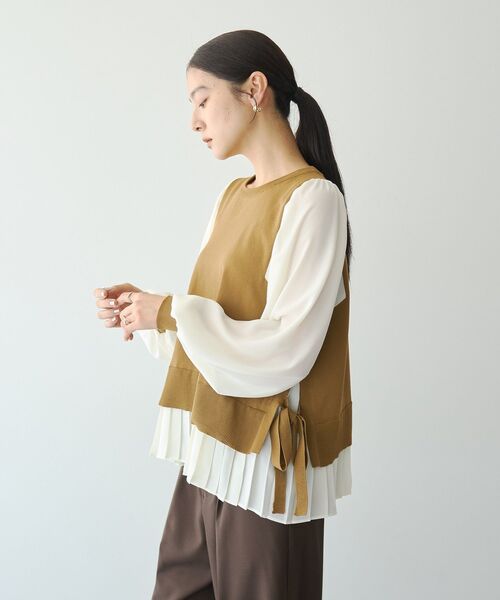 YECCA VECCA(イェッカヴェッカ)の「プリーツコンビニット(ニット/セーター・レディース・キャメル/ブラック/ネイビー・FREE)」の3枚目の写真