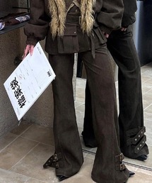 裾ベルトデザインフレアパンツ