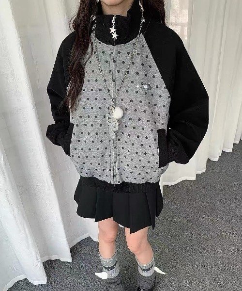 AsRiRe(アスリレイ)の「26aw ドット柄バイカラーラグランハイネックトラックジャケット(ブルゾン・レディース・グレー・M)」の3枚目の写真