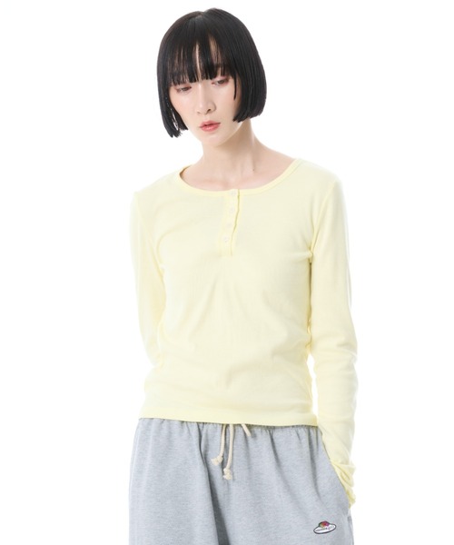 FRUIT OF THE LOOM(フルーツオブザルーム)の「FTL ヘンリーネック 2カラーパック L/S(Tシャツ/カットソー・レディース・パープル/レッド/ブラウン・S/M/L)」の18枚目の写真